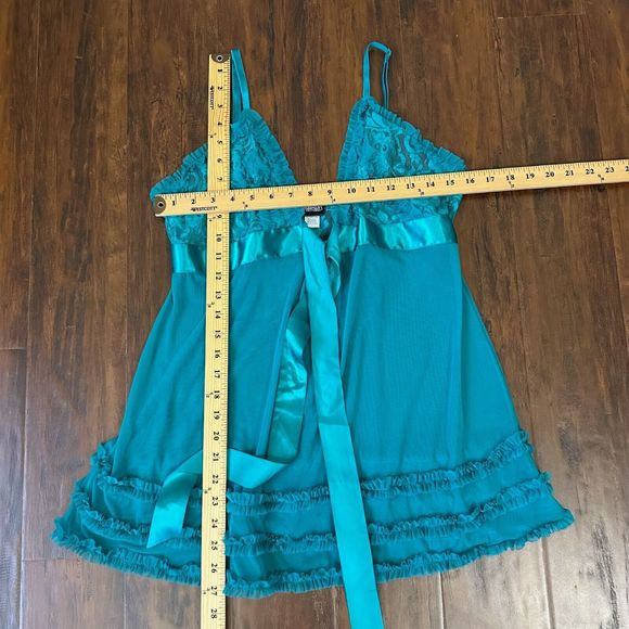 FREDERICK'S OF HOLLYWOOD Ruffled Sheer Cami / Nightgown Slip Green - Picture 11 of 11